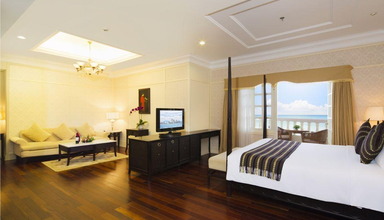 Sunrise Beach Resort