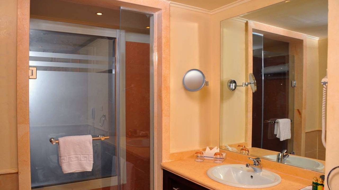 Sunrise Grand Select Montemare