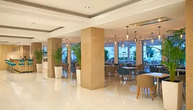 Sunrise Oasis Hotel & Waterpark