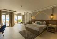 Sunrise Select Diamond Beach Resort