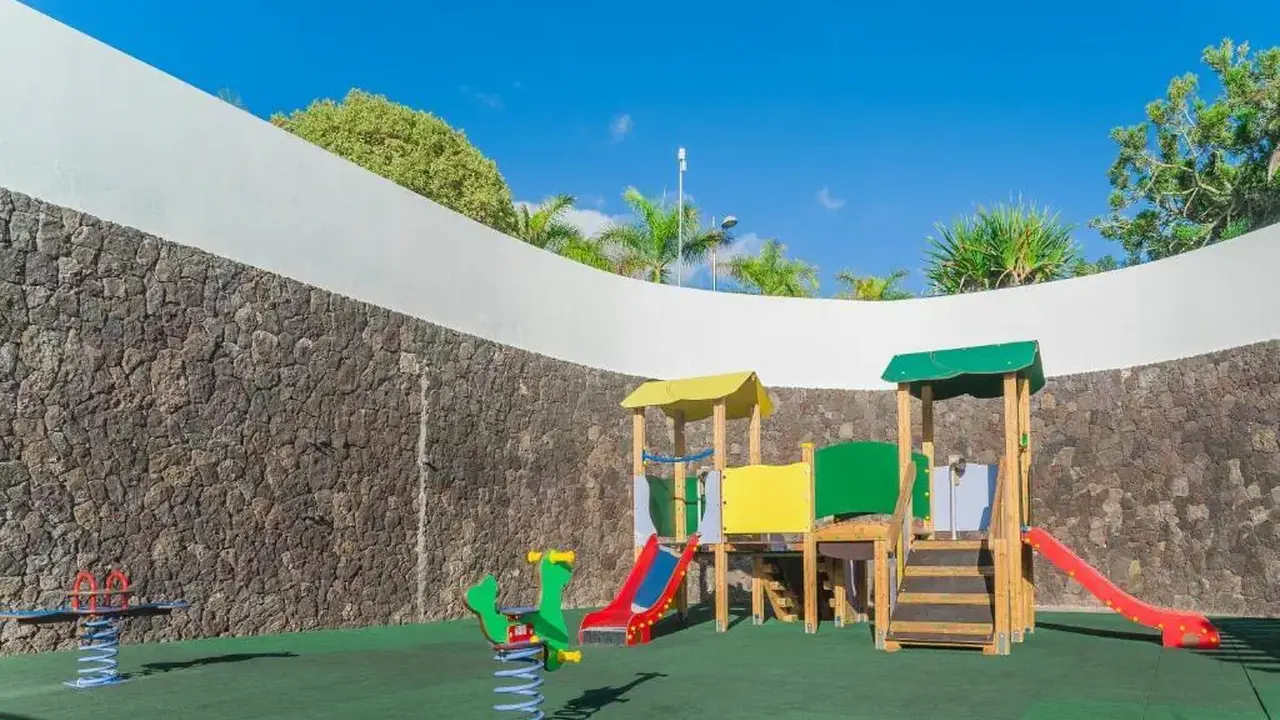 Sunset Harbour Club