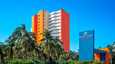 Sunset Plaza (Puerto Vallarte)