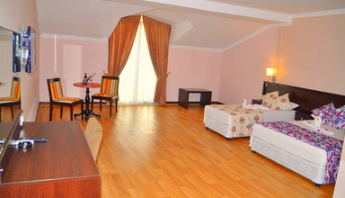 Sunshine Holiday Resort