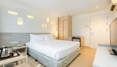 Sunshine Hotel & Residences