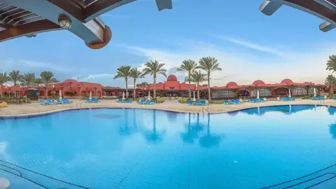 Hotel Swisstouches Oriental Resort