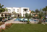 Tamra Beach Resort