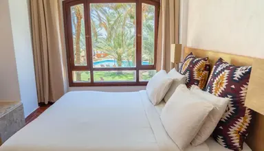 Tamra Beach Resort