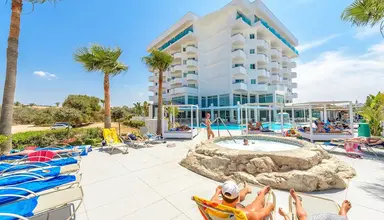 Tasia Maris Sands Beach