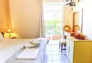 Tellis Holiday Rooms (Telis Holiday Rooms)