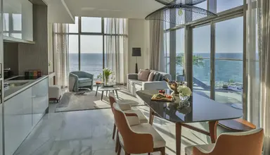 Th8 Palm Dubai Beach Resort Vignette Collection