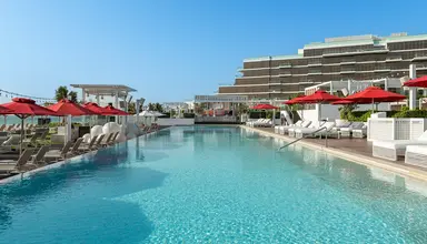 Th8 Palm Dubai Beach Resort Vignette Collection