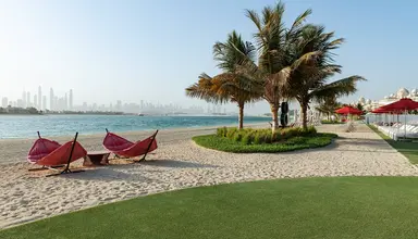 Th8 Palm Dubai Beach Resort Vignette Collection