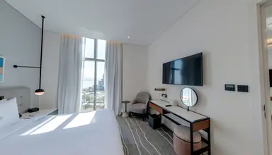 Th8 Palm Dubai Beach Resort Vignette Collection