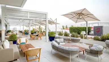 Th8 Palm Dubai Beach Resort Vignette Collection