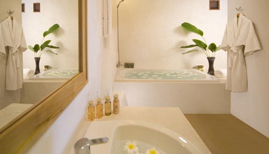 Thai House Beach Resort