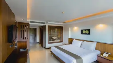 Thanthip Beach Resort