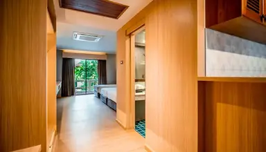 Thanthip Beach Resort