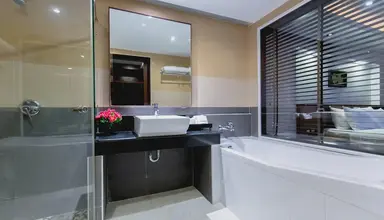 Thanthip Beach Resort