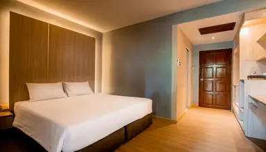 Thanthip Beach Resort
