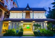 Thanthip Beach Resort