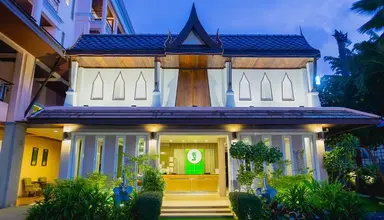 Thanthip Beach Resort