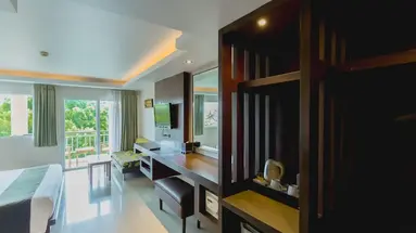 Thanthip Beach Resort