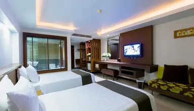 Thanthip Beach Resort