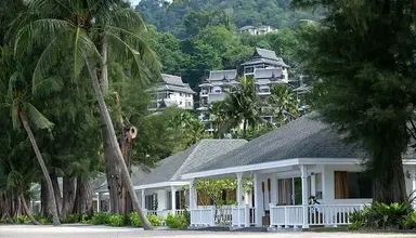Thavorn Beach Village and Spa