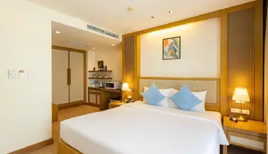 The Ashlee Plaza Patong