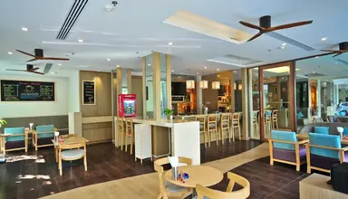 The Ashlee Plaza Patong
