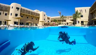 The Breakers Diving & Surfing Lodge