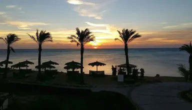 The Breakers Diving & Surfing Lodge