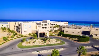 The Breakers Diving & Surfing Lodge