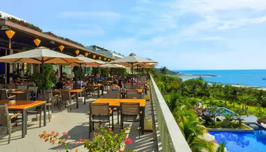 The Cliff Resort & Residence