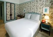 The Editory Boulevard Aliados