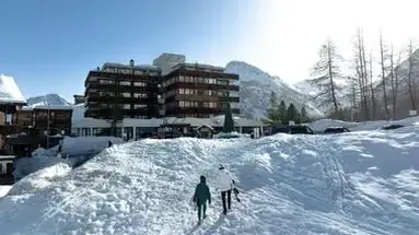 The Grand Arosa Pop-up