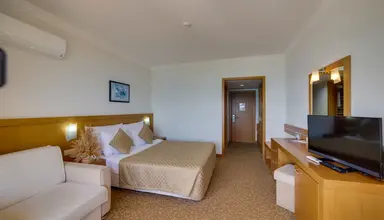 The Holiday Resort