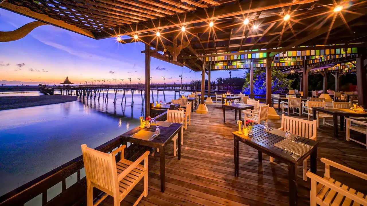 The Hotspring Beach Resort & Spa
