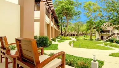 The Leaf Oceanside by Katathani Resort