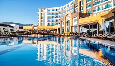 The Lumos Deluxe Resort & Spa