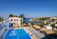 The New Mediteran
