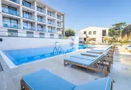 The New Mediteran