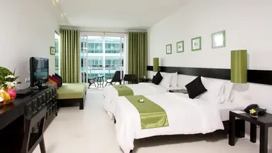 The Old Phuket - Karon Beach Resort