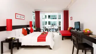 The Old Phuket - Karon Beach Resort