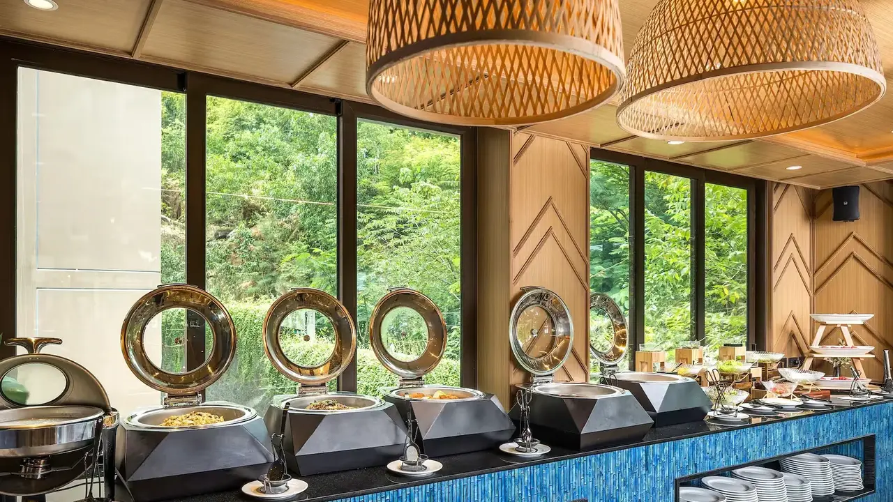 The Proud Karon Beach Phuket Trademark Collection By Wyndham