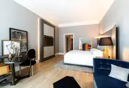 The Ritz - Carlton (Doha)