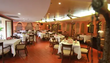 The Royal Paradise