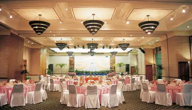 The Royal Paradise
