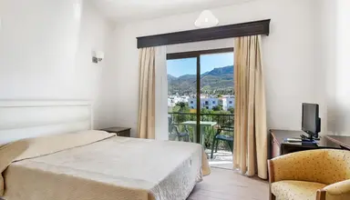 The Ship Inn & Villas
