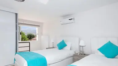 The Ship Inn & Villas